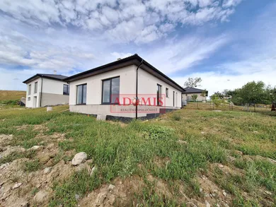 Na predaj 5-izbový dom, 123 m², Ploské