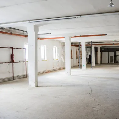 Na prenájom komerčné, 220 m², Višňové