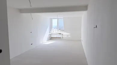 Na predaj 1-izbový byt, 42 m², Košice-Sídlisko KVP, Trieda KVP 3112