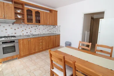 Mieszkania na wynajem, 2-pokojowe, Piešťany · €480