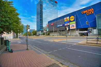 Na predaj 2-izbový byt, 60 m², Bratislava-Nové Mesto, Vajnorská