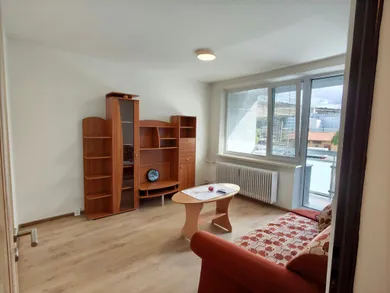 Na prenájom 3-izbový byt, 70 m², Veľký Šariš, P. O. Hviezdoslava