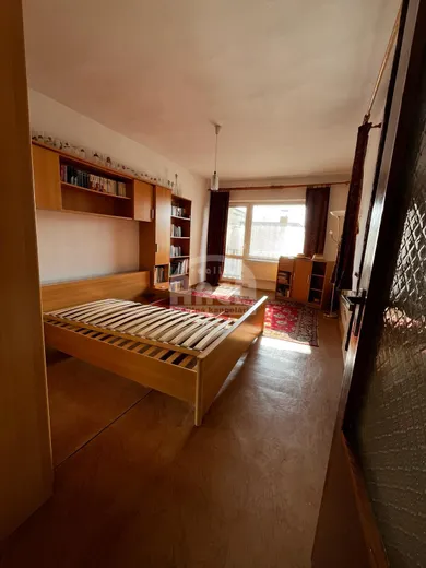 Na predaj 8-izbový dom, 320 m², Michalovce, -