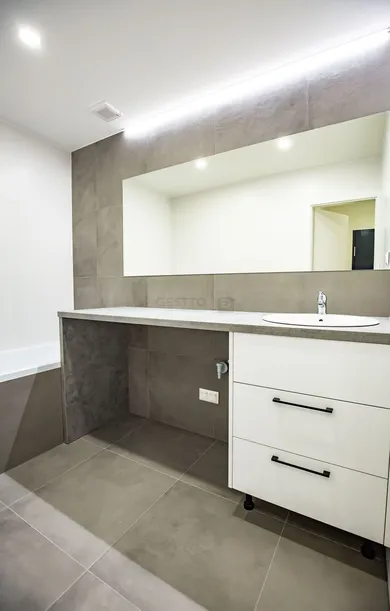 Na predaj 4-izbový byt, 72 m², Trnava, Ulica Teodora Tekela