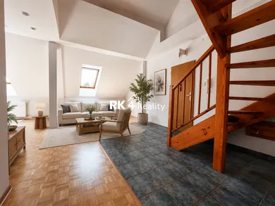 Na predaj 4-izbový byt, 137 m², Bratislava-Ružinov, Dulovo námestie