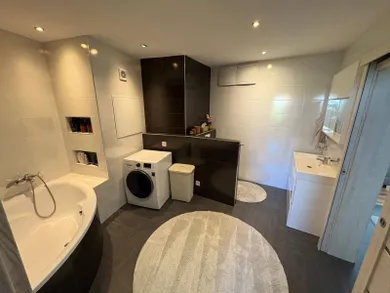 Na predaj 4-izbový byt, 83 m², Bratislava-Devínska Nová Ves