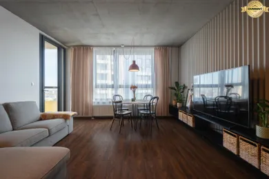 Na predaj 3-izbový byt, 83 m², Bratislava-Ružinov, Plynárenská