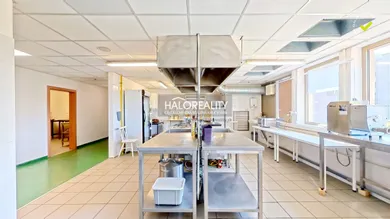 Kiadó kereskedelmi ingatlanok, Bratislava-Petržalka · €1722