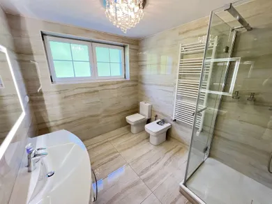Na predaj 6-izbový dom, 316 m², Bernolákovo, Jabloňová