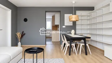 Na prenájom 3-izbový byt, 70 m², Zvolen, Študentská