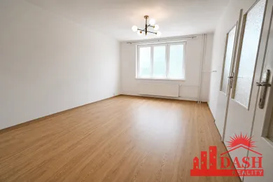 Mieszkania na wynajem, 4-pokojowe, Trenčín · €690
