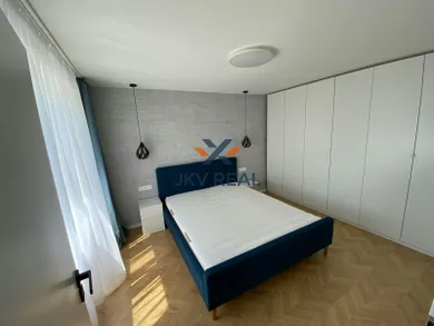 Na prenájom 2-izbový byt, 55 m², Michalovce, Námestie osloboditeľov