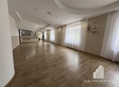 Na prenájom komerčné, 86 m², Púchov, Štefánikova