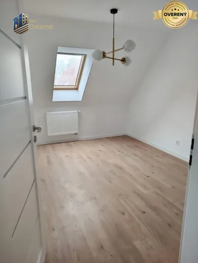 Na predaj 3-izbový byt, 71 m², Tomášikovo