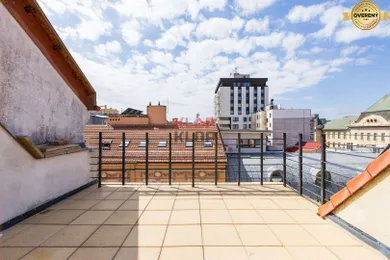 Na predaj 5-izbový byt, 147 m², Bratislava-Staré Mesto, Klemensova