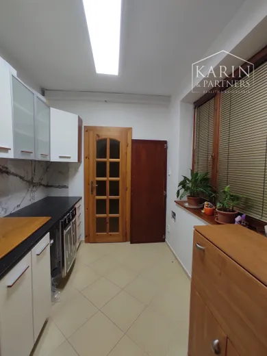 Na predaj 6-izbový dom, 200 m², Ivanka pri Dunaji