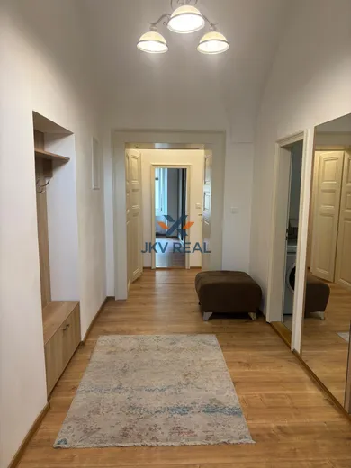 Na prenájom 4-izbový byt, 84 m², Košice-Staré Mesto, Hlavná