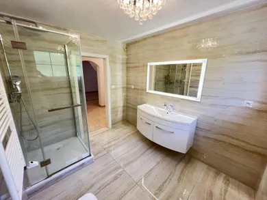Na predaj 6-izbový dom, 316 m², Bernolákovo, Jabloňová