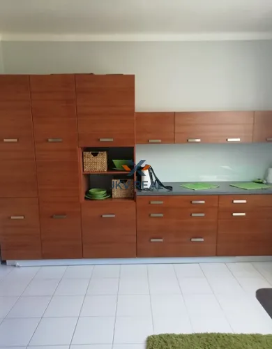 Na prenájom 1-izbový byt, 36 m², Banská Bystrica, Lazovná