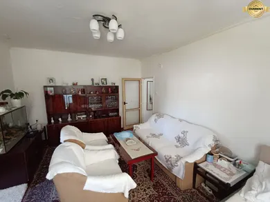 Na predaj 3-izbový byt, Nová Baňa