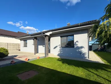 Domy na sprzedaż, 4-pokojowe, Lehnice · €320 000