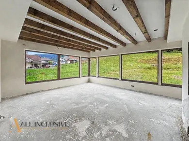 Na predaj 4-izbový dom, 100 m², Veličná