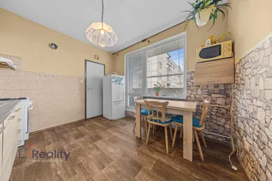 Na predaj 2-izbový byt, 66 m², Zlaté Klasy