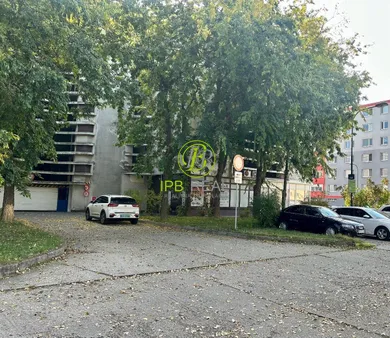 Na predaj objekt v Bratislava-Petržalka · €50 000 · Pôvodný stav