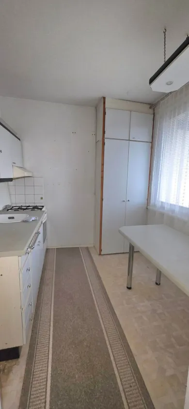 Na predaj 5-izbový byt, 90 m², Bratislava-Karlova Ves, Ladislava Sáru