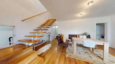 Na predaj 4-izbový dom, 219 m², Bratislava-Rača, Podkarpatská