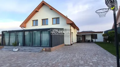 Na predaj dom, 323 m², Lučenec