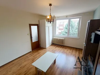 Na predaj 1-izbový byt, 38 m², Skalica, SNP