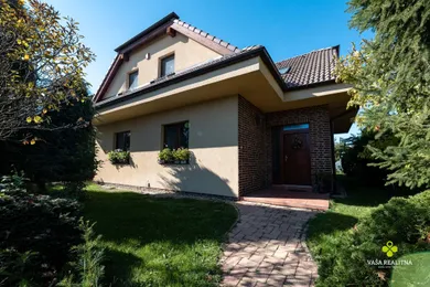 Na predaj 5-izbový dom, 170 m², Dunajská Lužná