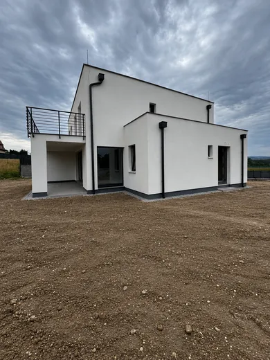Na predaj dom, 124 m², Ľubotice, Makarenkova