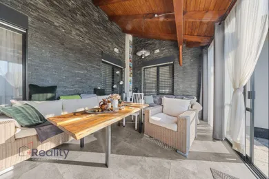 Na predaj 5-izbový dom, 215 m², Kvetoslavov, Hlavná