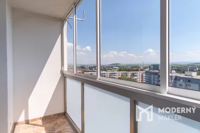 Na predaj 3-izbový byt, 71 m², Poprad, Bajkalská