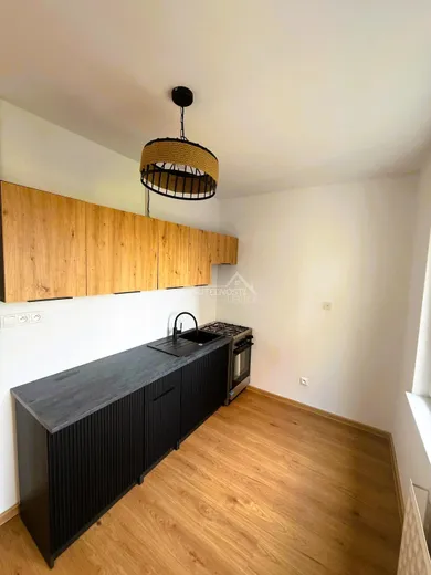 Na predaj 3-izbový byt, 65 m², Levice, Okružná ul.