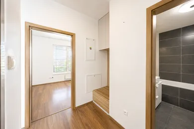 Na predaj 2-izbový byt, 53 m², Bratislava-Ružinov, Na Križovatkách