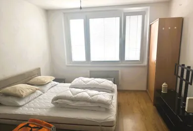 Na prenájom 1-izbový byt, 36 m², Zvolen, Na Štepnici