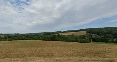 Na predaj pozemok, Ráztočno