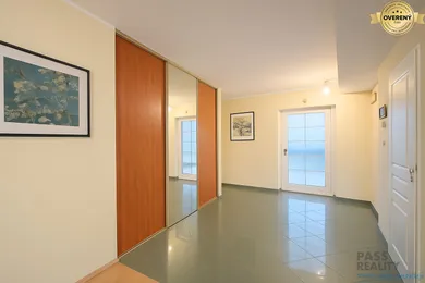 Na predaj 4-izbový byt, 137 m², Bratislava-Staré Mesto, Kysucká