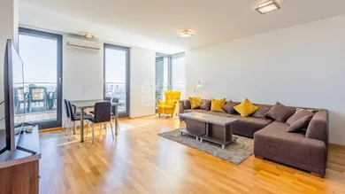 Квартиры в аренду, 2-комнатные, Bratislava-Nové Mesto · €750