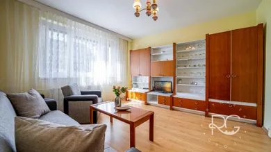 Na predaj 3-izbový byt, 61 m², Bratislava-Petržalka, Romanova