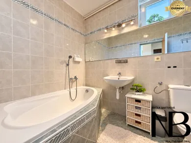 Na prenájom 2-izbový byt, 47 m², Trenčín, Vlárska
