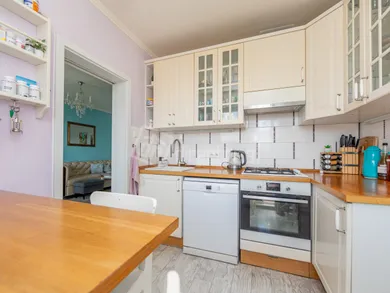 Mieszkania na sprzedaż, 3-pokojowe, Bratislava-Karlova Ves · €255 000