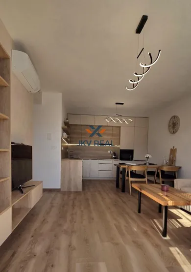 Na prenájom 2-izbový byt, 55 m², Nitra, Pivovarská
