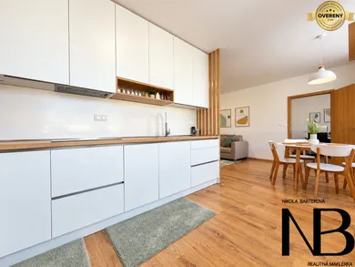 Na prenájom 2-izbový byt, 62 m², Trenčín, Bezručova