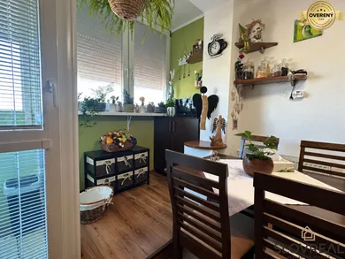 Na predaj 2-izbový byt, 62 m², Levice, Mochovská