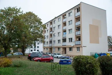 Na predaj 2-izbový byt, 52 m², Hlohovec, Hlohová