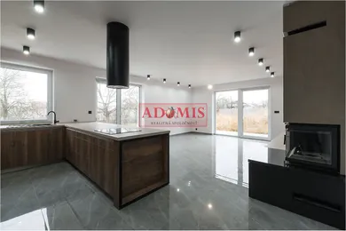 Na predaj 5-izbový dom, 123 m², Ploské